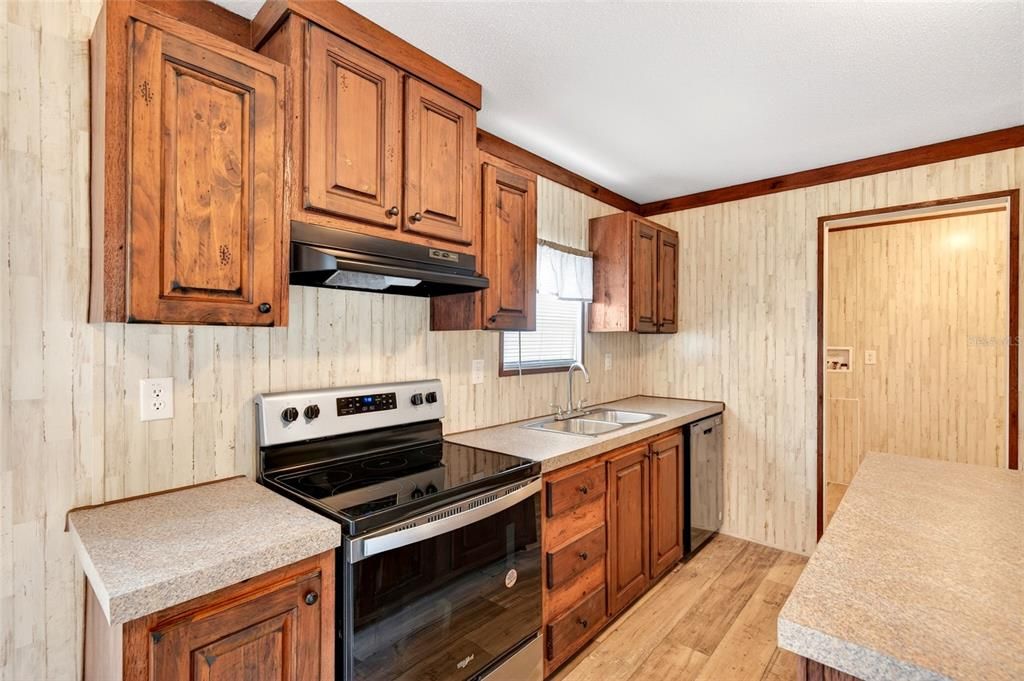For Sale: $219,900 (3 beds, 2 baths, 1244 Square Feet)