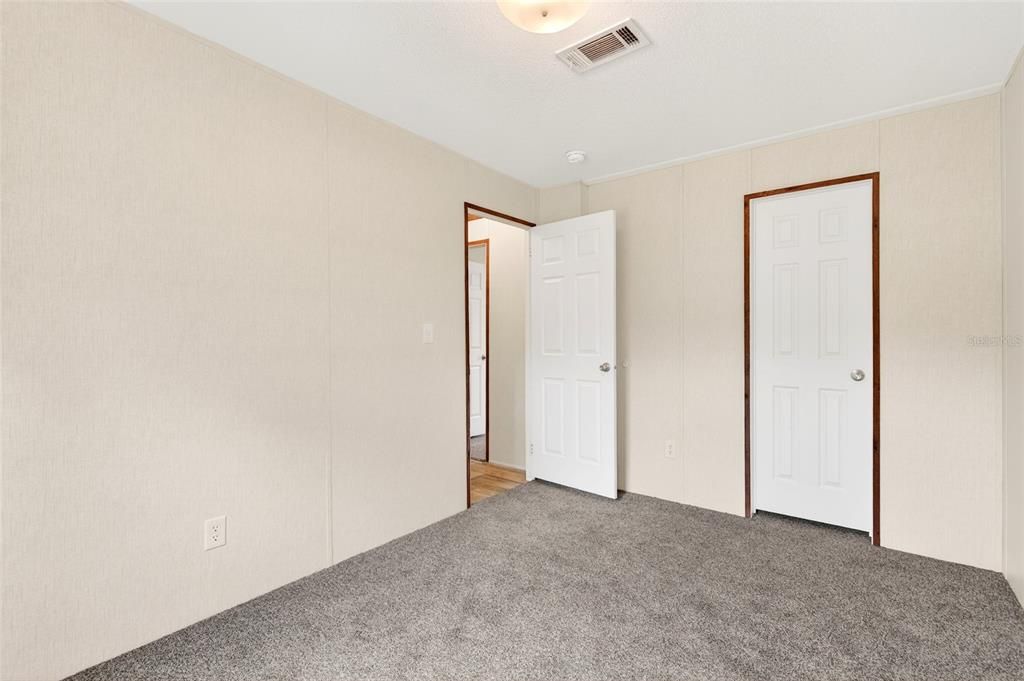 For Sale: $219,900 (3 beds, 2 baths, 1244 Square Feet)