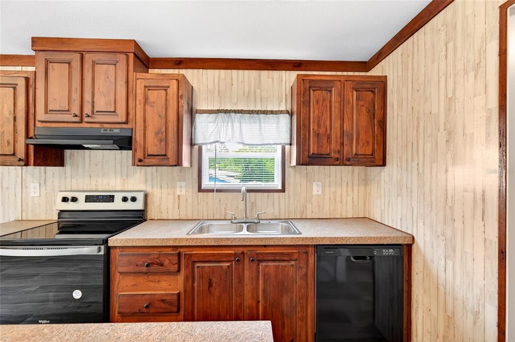 For Sale: $219,900 (3 beds, 2 baths, 1244 Square Feet)