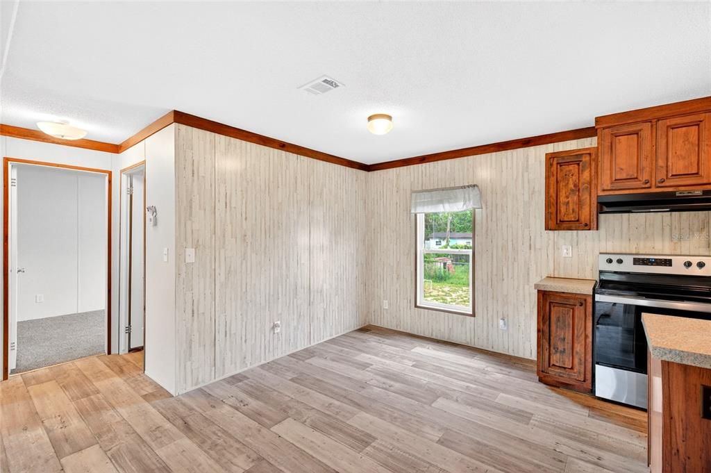 For Sale: $219,900 (3 beds, 2 baths, 1244 Square Feet)
