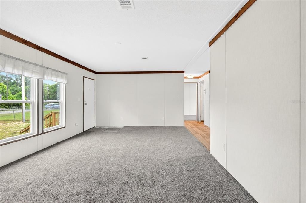 For Sale: $219,900 (3 beds, 2 baths, 1244 Square Feet)