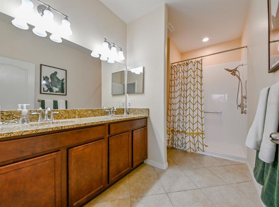 For Sale: $244,000 (3 beds, 2 baths, 1521 Square Feet)