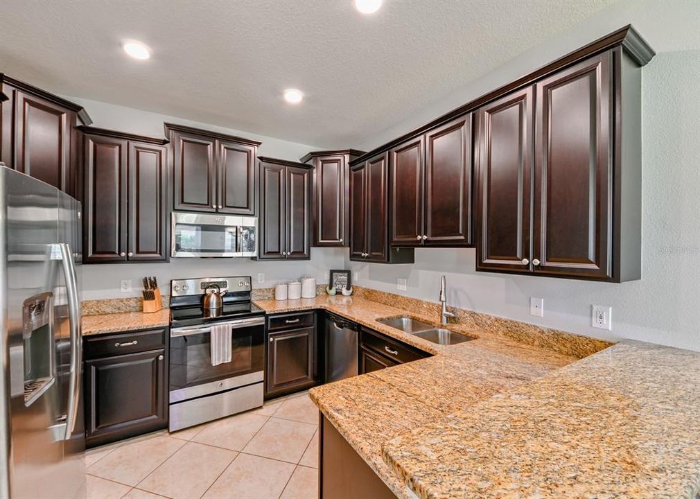 For Sale: $244,000 (3 beds, 2 baths, 1521 Square Feet)