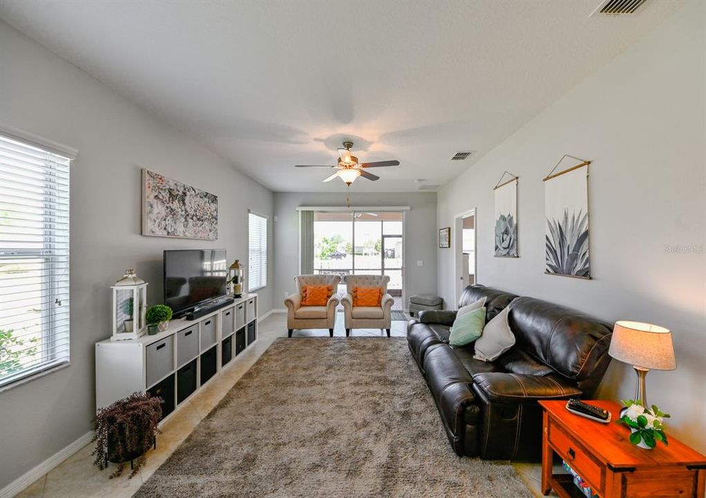 For Sale: $244,000 (3 beds, 2 baths, 1521 Square Feet)