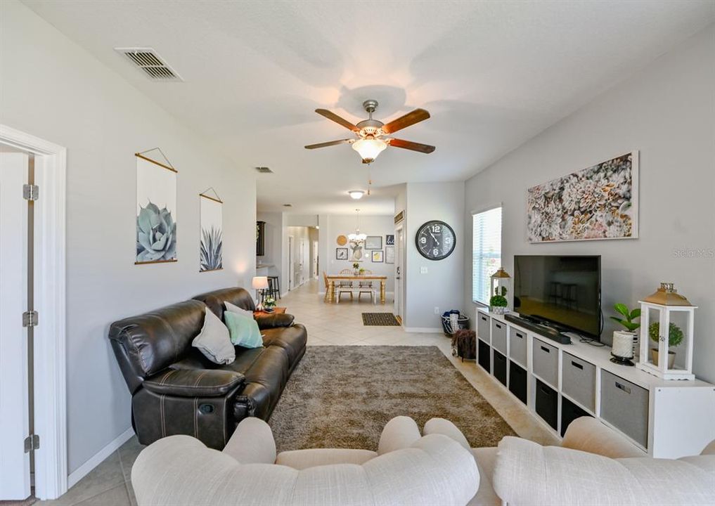 For Sale: $244,000 (3 beds, 2 baths, 1521 Square Feet)