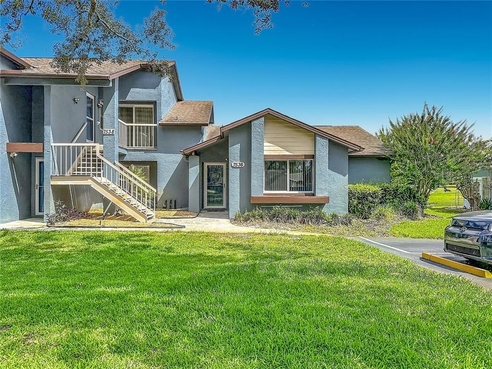 For Sale: $124,900 (2 beds, 2 baths, 1212 Square Feet)