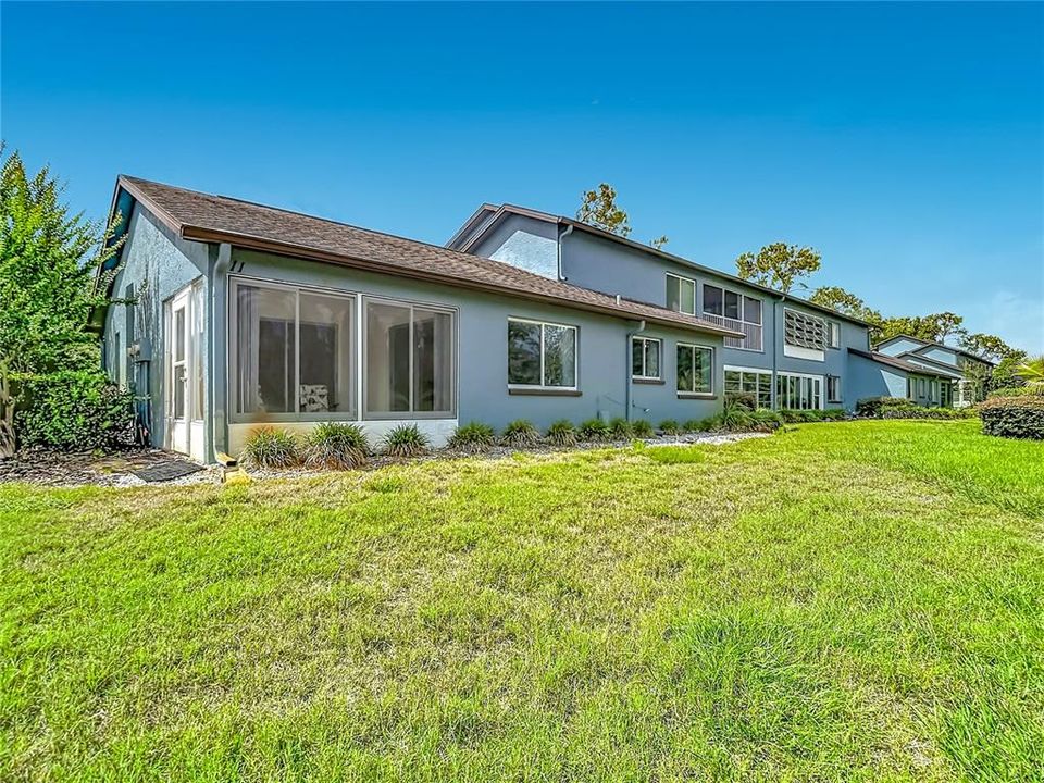 For Sale: $124,900 (2 beds, 2 baths, 1212 Square Feet)