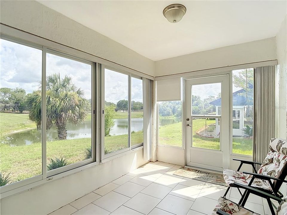 For Sale: $124,900 (2 beds, 2 baths, 1212 Square Feet)
