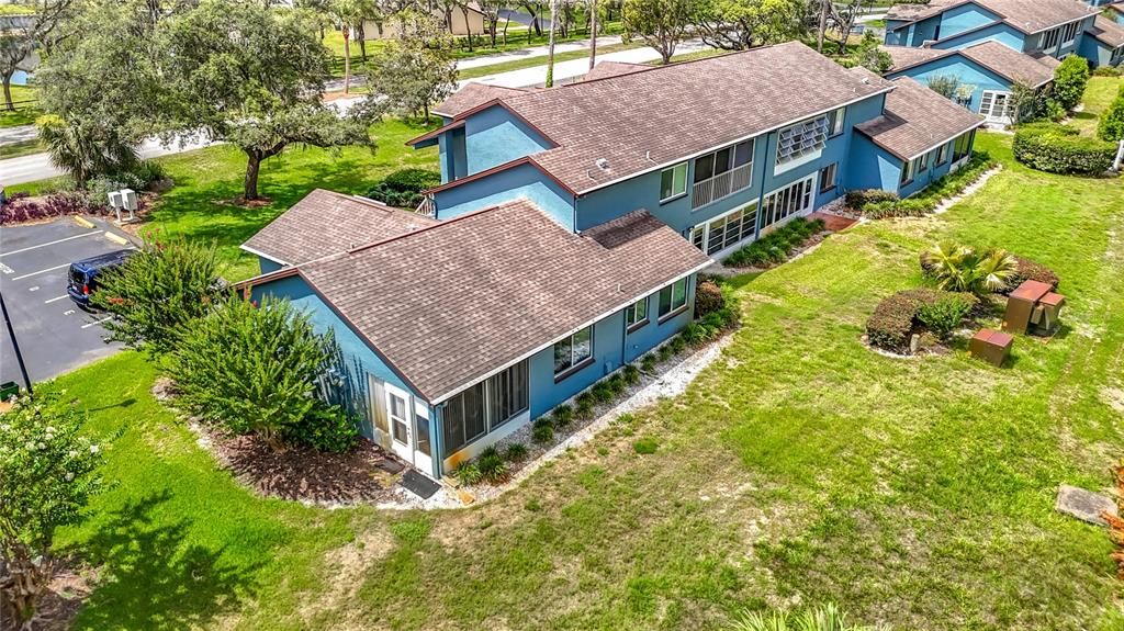 For Sale: $124,900 (2 beds, 2 baths, 1212 Square Feet)