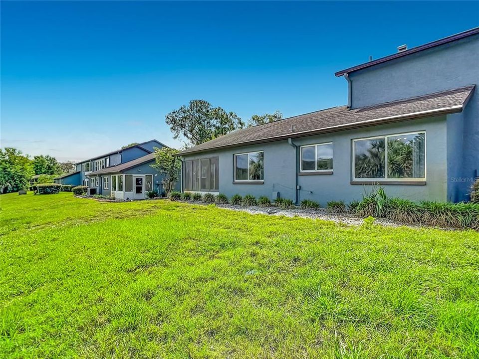 For Sale: $124,900 (2 beds, 2 baths, 1212 Square Feet)