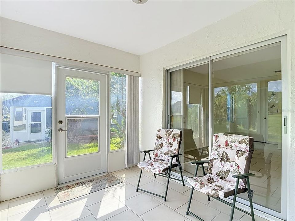 For Sale: $124,900 (2 beds, 2 baths, 1212 Square Feet)