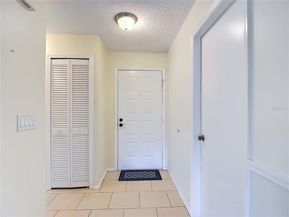 For Sale: $124,900 (2 beds, 2 baths, 1212 Square Feet)