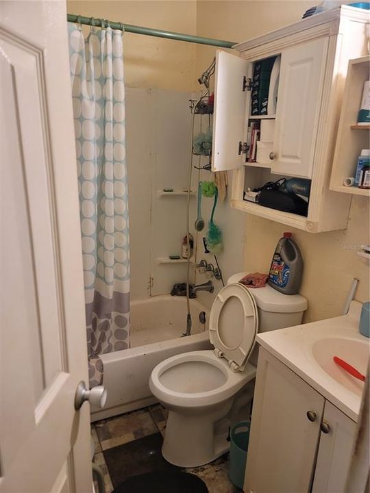 For Sale: $175,000 (3 beds, 2 baths, 1194 Square Feet)
