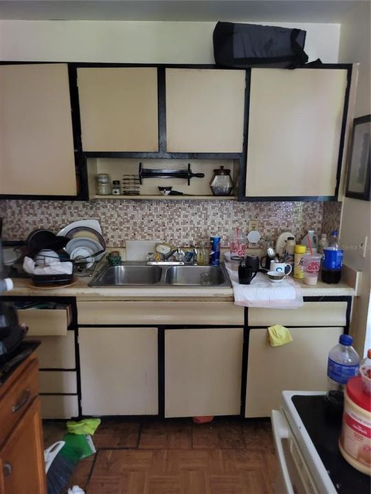 For Sale: $175,000 (3 beds, 2 baths, 1194 Square Feet)