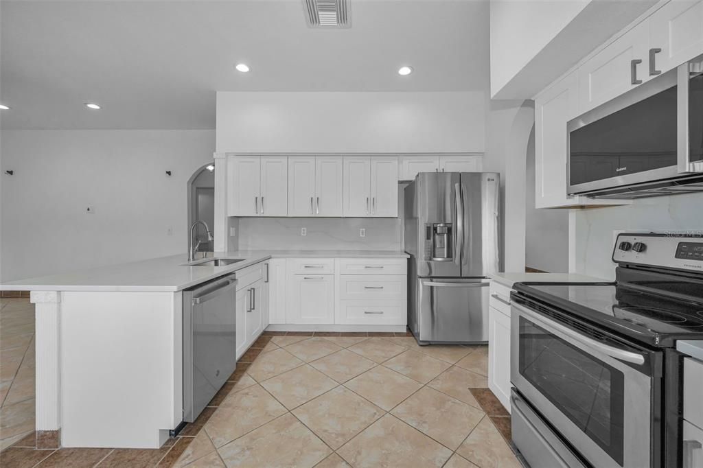 For Sale: $475,000 (4 beds, 2 baths, 1963 Square Feet)