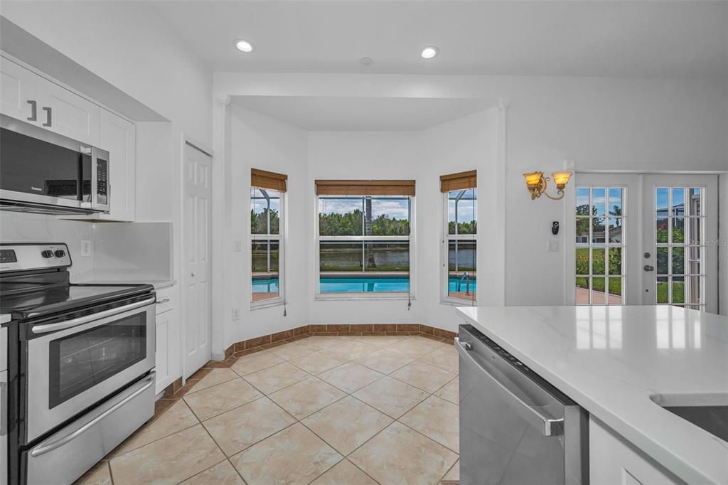 For Sale: $475,000 (4 beds, 2 baths, 1963 Square Feet)