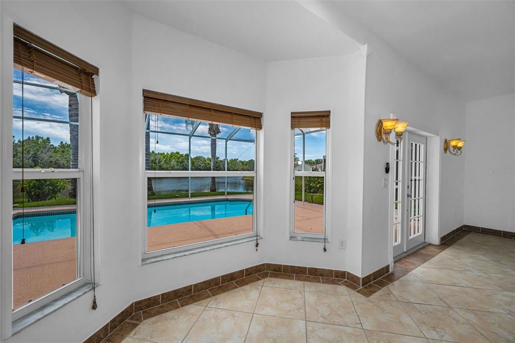 For Sale: $475,000 (4 beds, 2 baths, 1963 Square Feet)