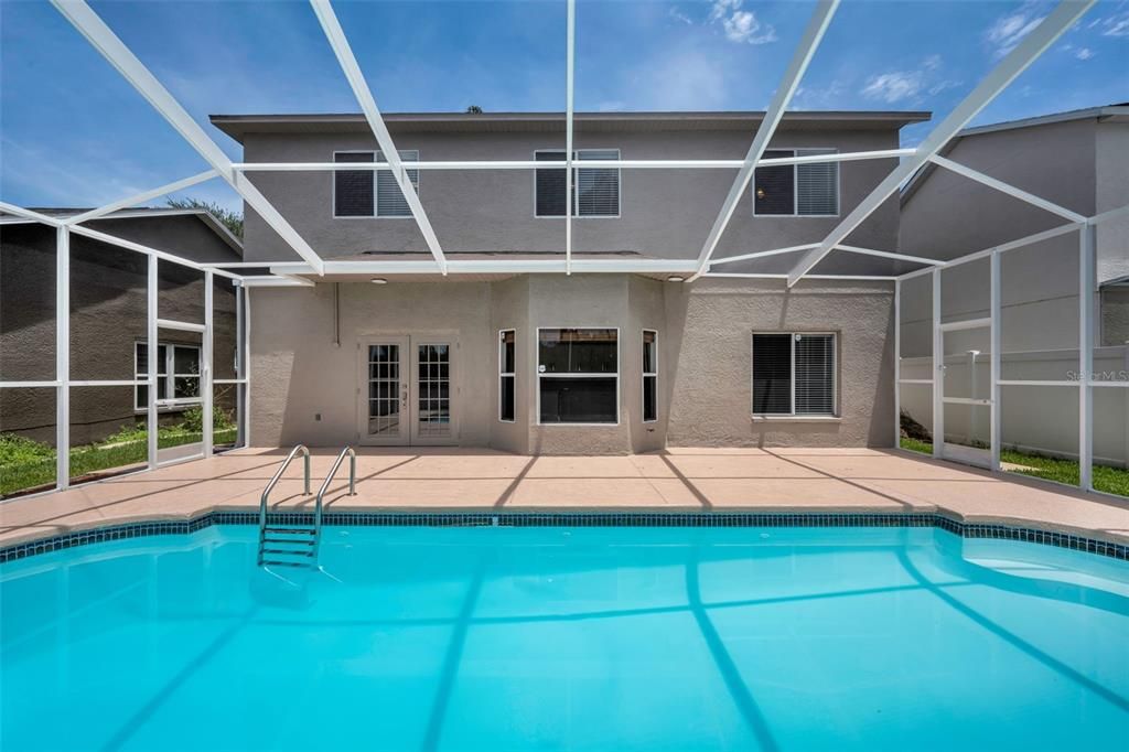 For Sale: $475,000 (4 beds, 2 baths, 1963 Square Feet)