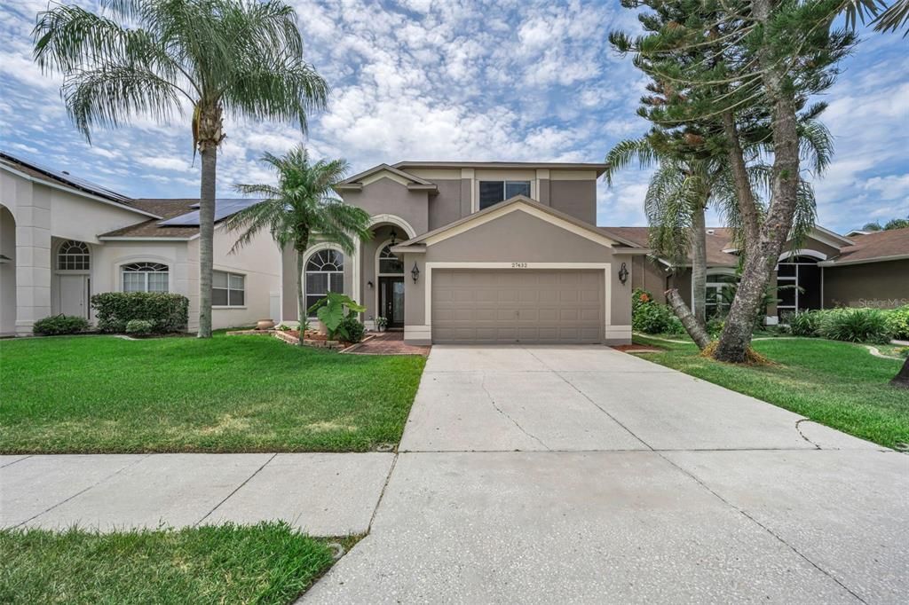 For Sale: $475,000 (4 beds, 2 baths, 1963 Square Feet)