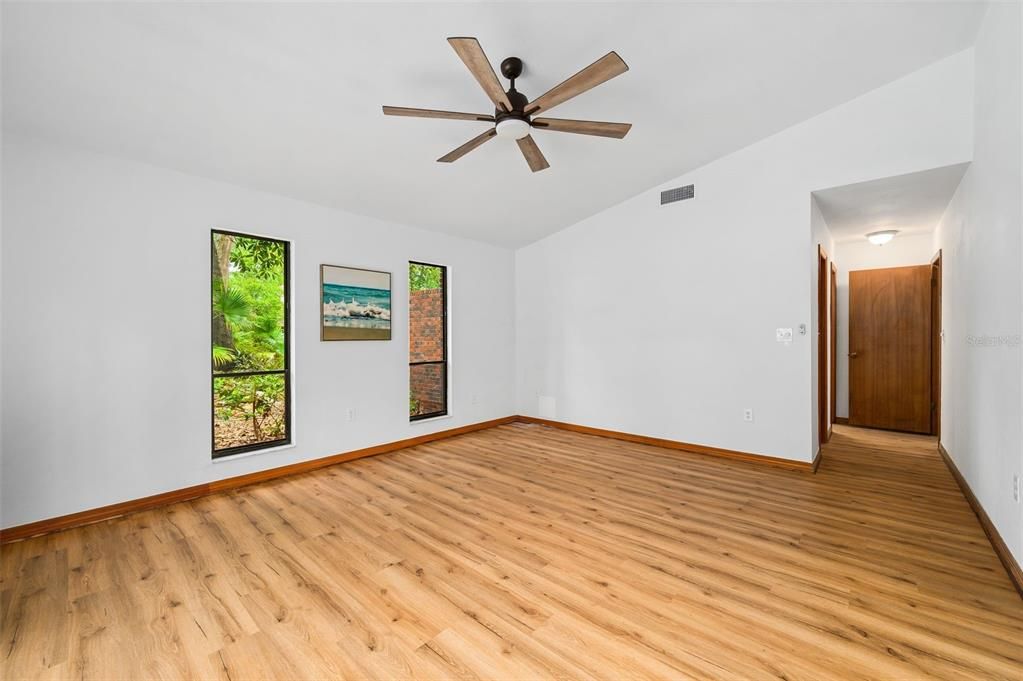 For Sale: $429,900 (3 beds, 2 baths, 1979 Square Feet)