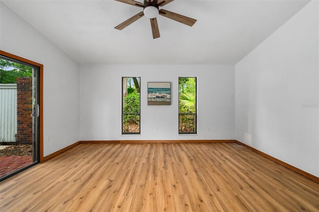 For Sale: $429,900 (3 beds, 2 baths, 1979 Square Feet)