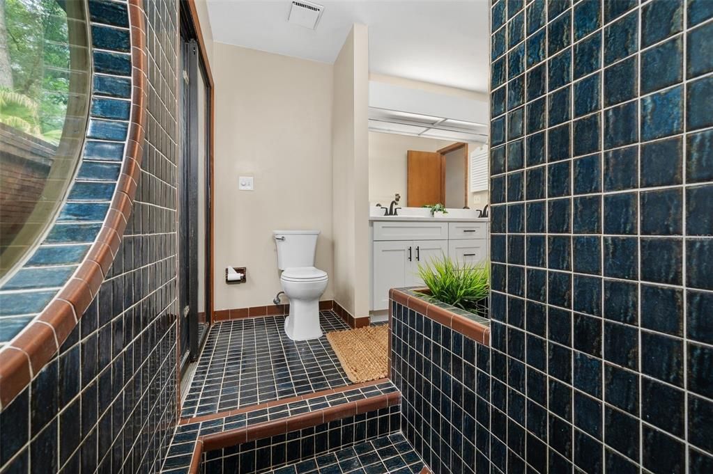 For Sale: $429,900 (3 beds, 2 baths, 1979 Square Feet)