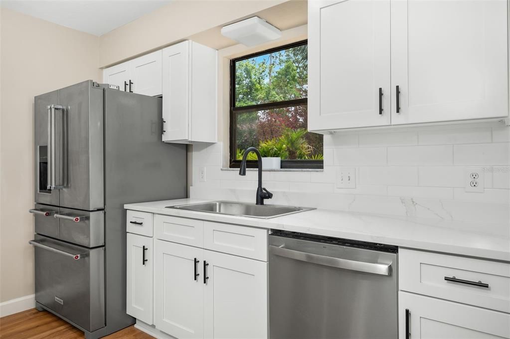 For Sale: $429,900 (3 beds, 2 baths, 1979 Square Feet)