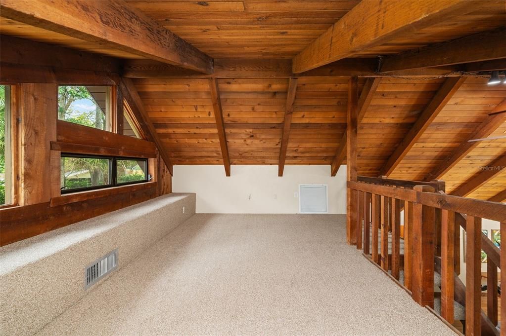 For Sale: $429,900 (3 beds, 2 baths, 1979 Square Feet)