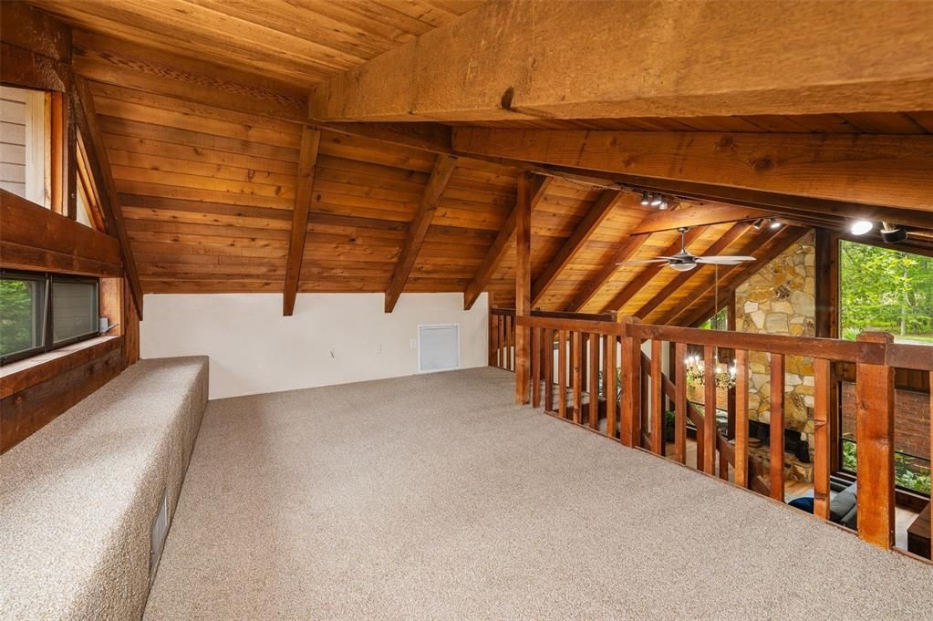 For Sale: $429,900 (3 beds, 2 baths, 1979 Square Feet)