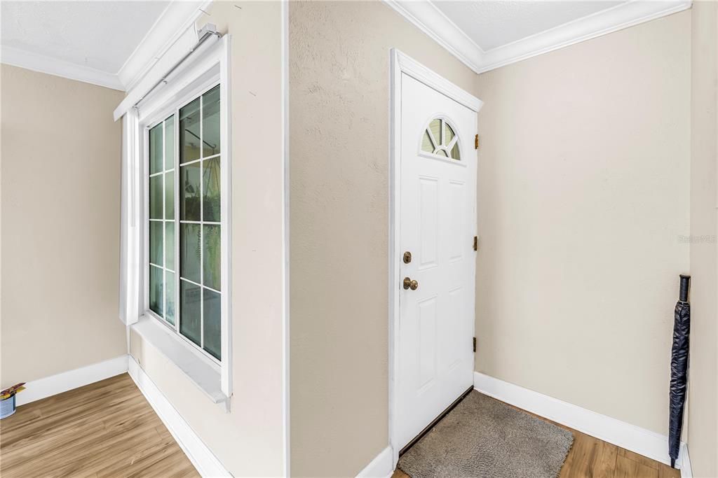 For Sale: $174,900 (2 beds, 2 baths, 1100 Square Feet)