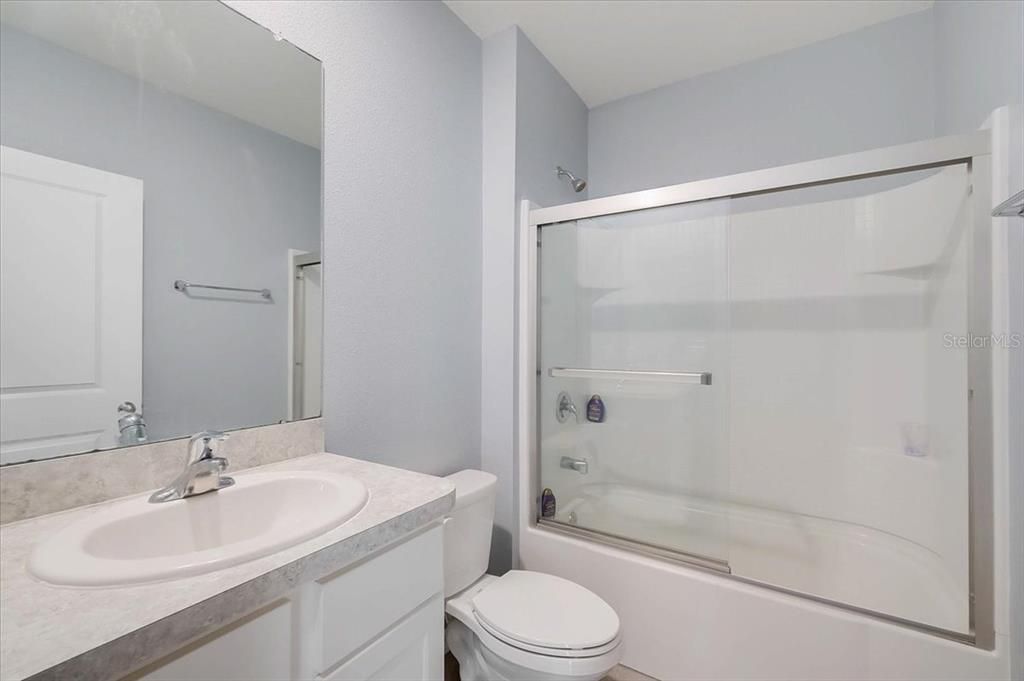 В аренду: $2,600 (5 спален, 3 ванн, 2601 Квадратных фут)