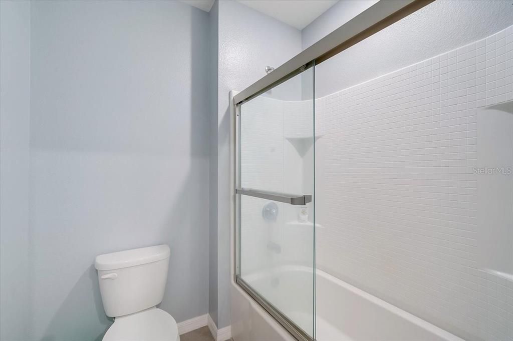 В аренду: $2,600 (5 спален, 3 ванн, 2601 Квадратных фут)
