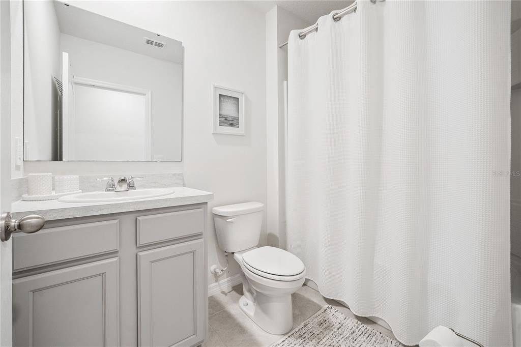 For Rent: $2,399 (3 beds, 2 baths, 1614 Square Feet)
