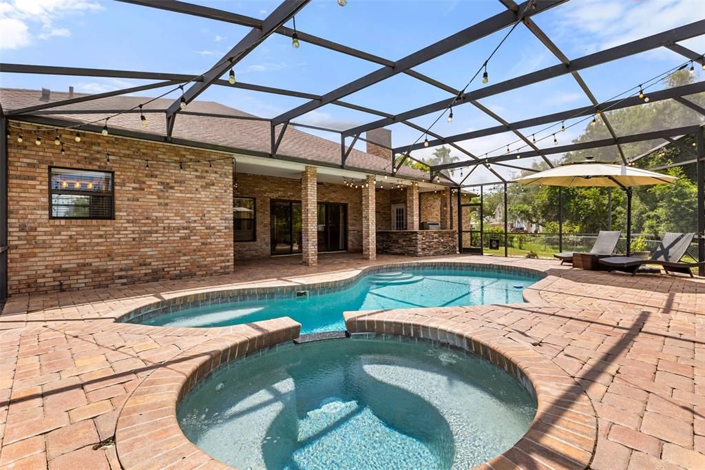 For Sale: $589,900 (3 beds, 3 baths, 2575 Square Feet)