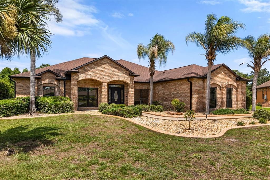For Sale: $589,900 (3 beds, 3 baths, 2575 Square Feet)