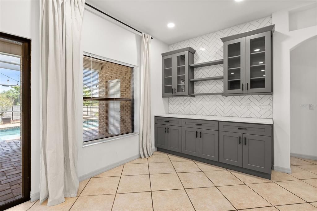 For Sale: $589,900 (3 beds, 3 baths, 2575 Square Feet)