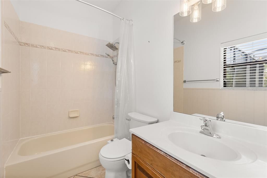 For Sale: $589,900 (3 beds, 3 baths, 2575 Square Feet)