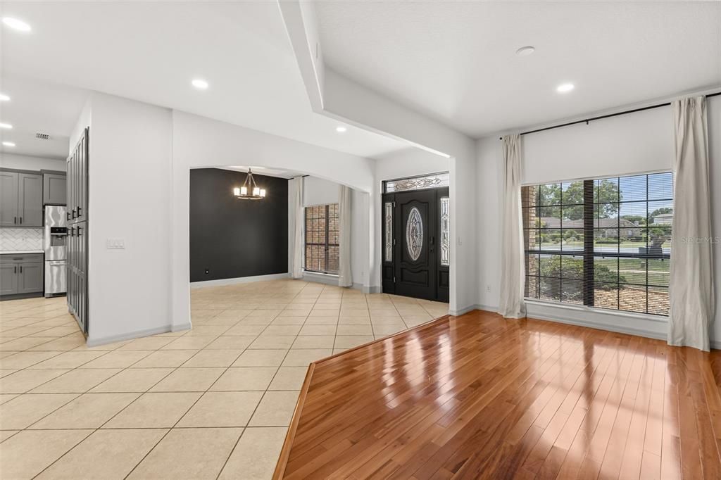 For Sale: $589,900 (3 beds, 3 baths, 2575 Square Feet)