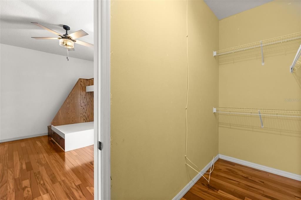 For Sale: $589,900 (3 beds, 3 baths, 2575 Square Feet)