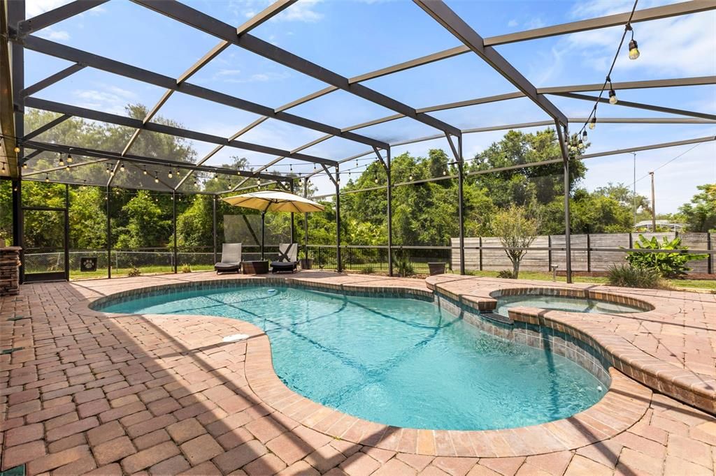 For Sale: $589,900 (3 beds, 3 baths, 2575 Square Feet)