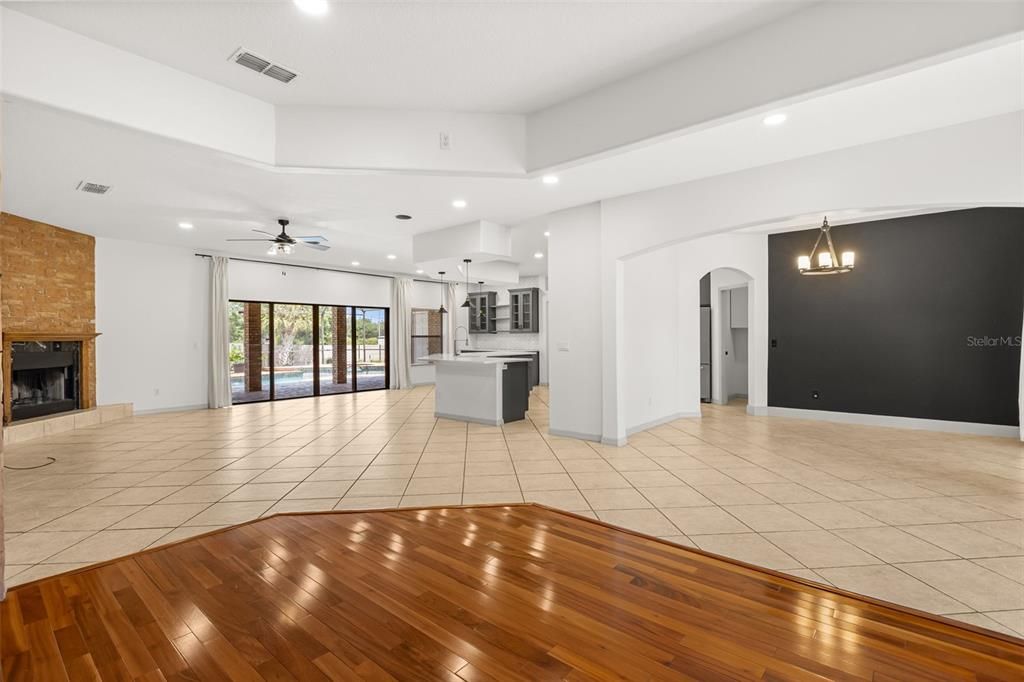 For Sale: $589,900 (3 beds, 3 baths, 2575 Square Feet)