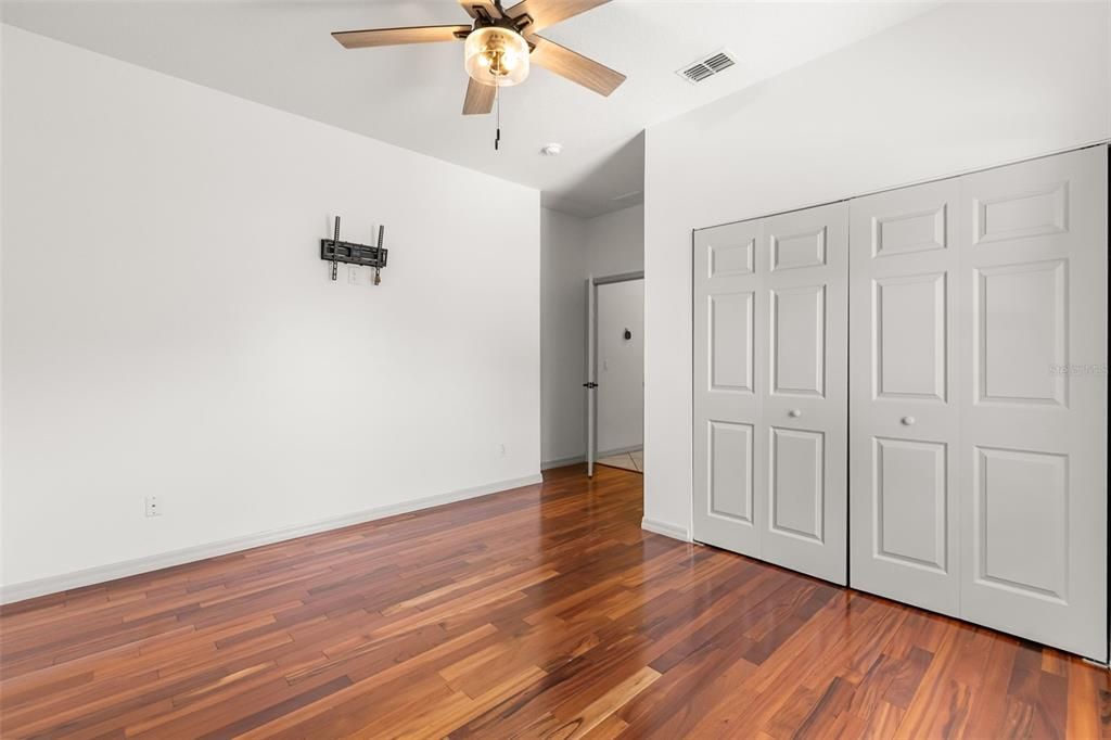 For Sale: $589,900 (3 beds, 3 baths, 2575 Square Feet)