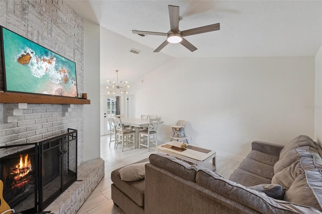 For Sale: $399,000 (3 beds, 2 baths, 1452 Square Feet)
