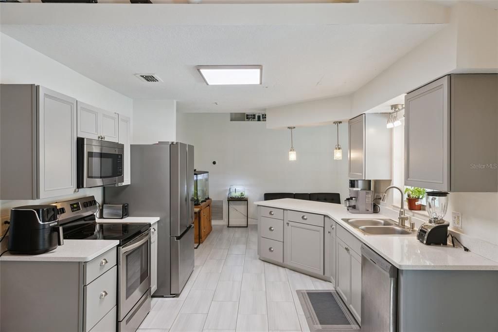 For Sale: $399,000 (3 beds, 2 baths, 1452 Square Feet)