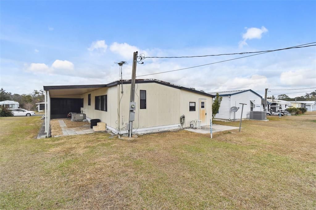 For Sale: $69,900 (2 beds, 2 baths, 868 Square Feet)