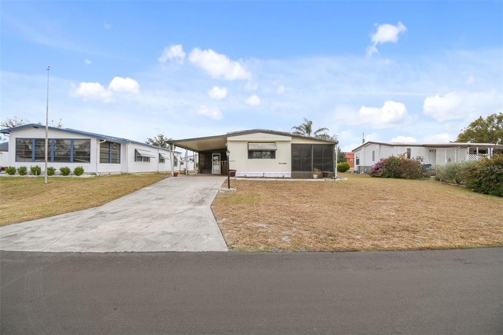 For Sale: $69,900 (2 beds, 2 baths, 868 Square Feet)