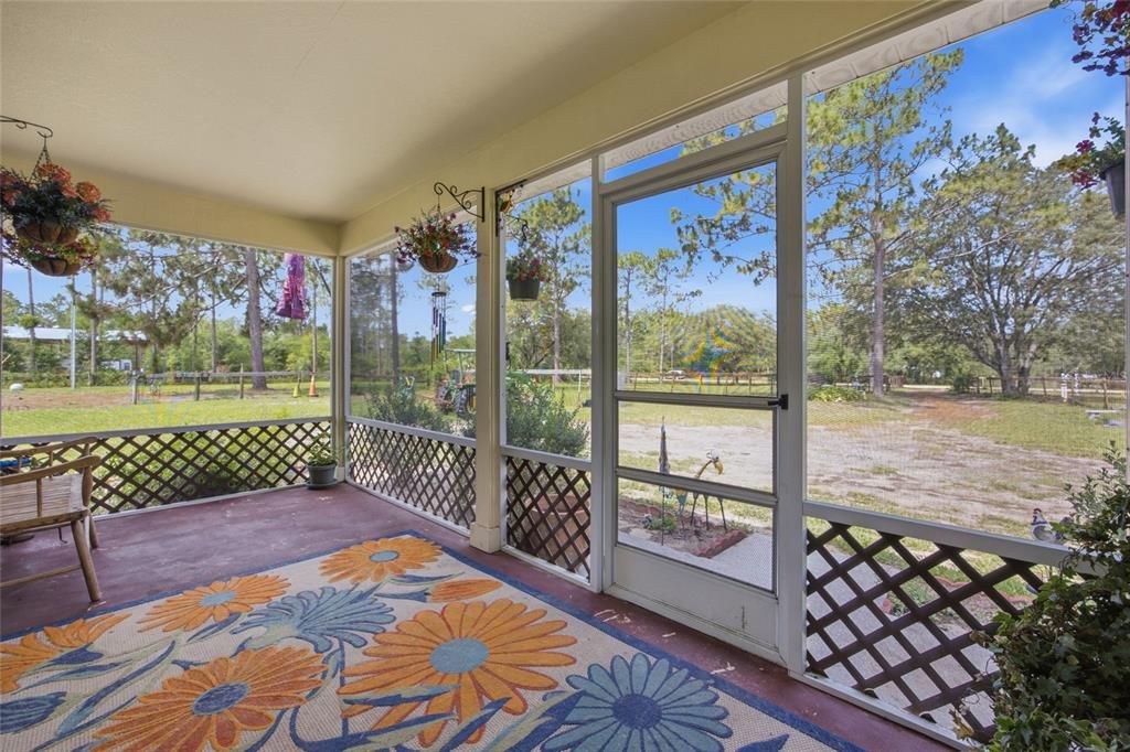 For Sale: $449,000 (2 beds, 2 baths, 1394 Square Feet)