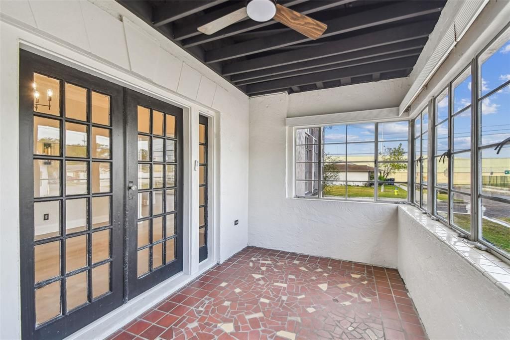 For Rent: $4,500 (5 beds, 2 baths, 3129 Square Feet)