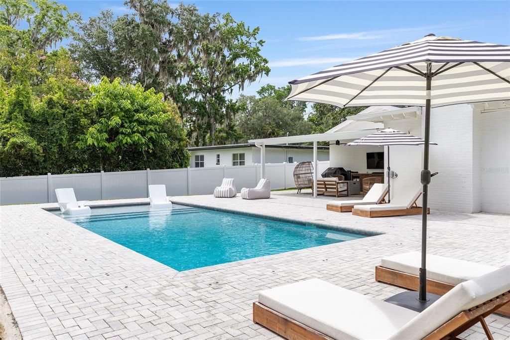 For Sale: $669,000 (3 beds, 2 baths, 2009 Square Feet)