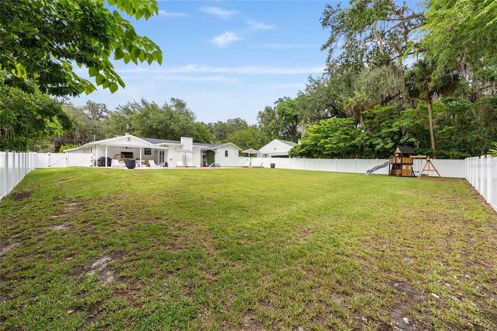 For Sale: $669,000 (3 beds, 2 baths, 2009 Square Feet)